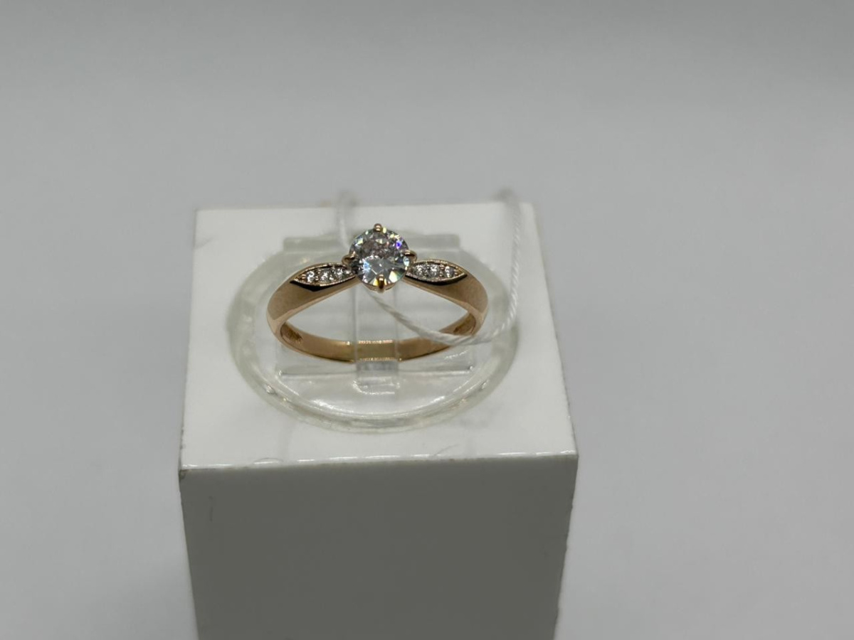 КОЛЬЦО С КАМНЯМИ (Au 585)