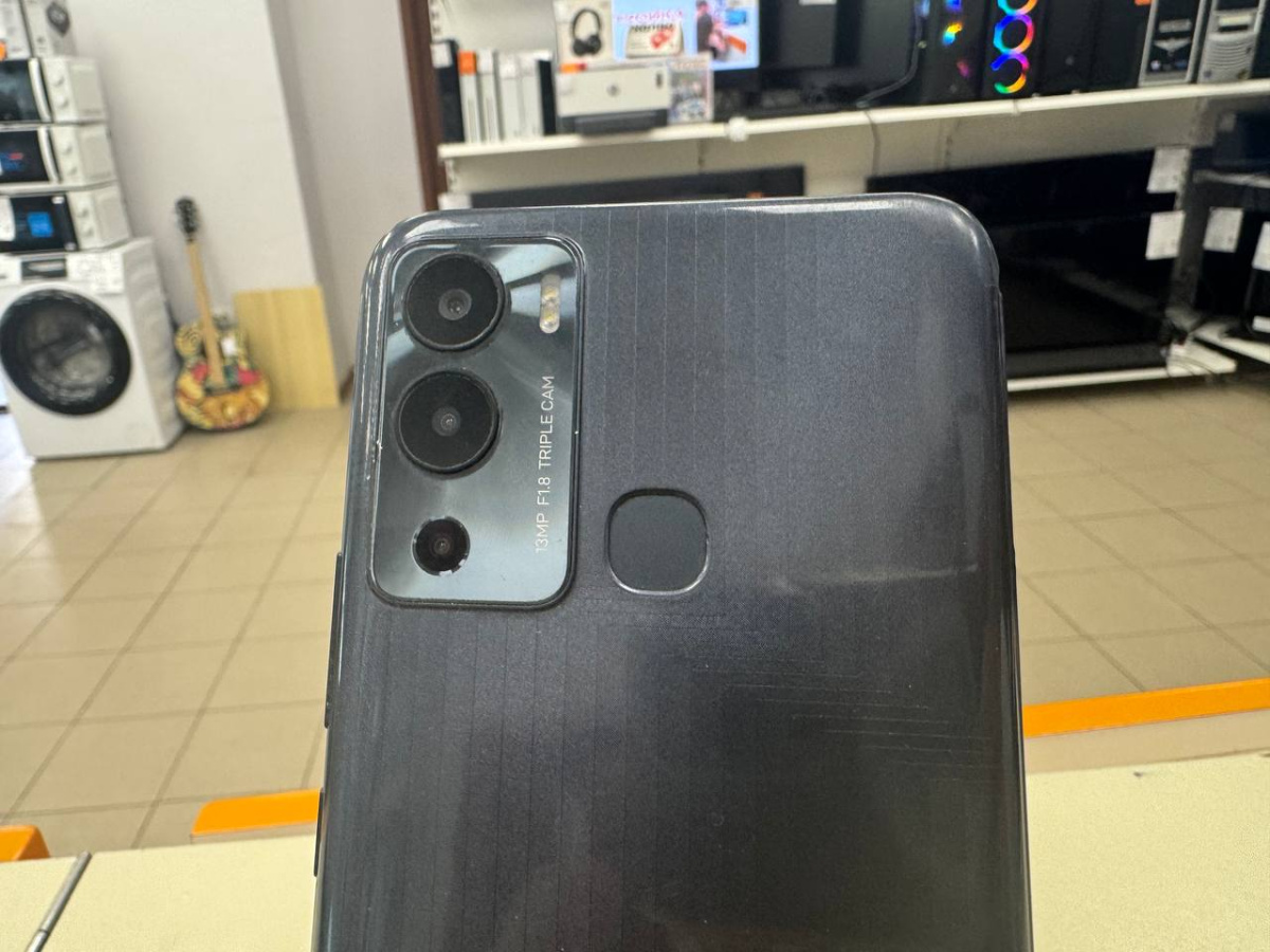 Смартфон Infinix HOT 12i 4/64