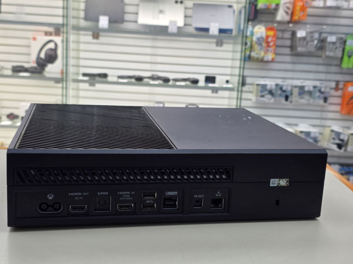 Игровая приставка Xbox One 1 Tb