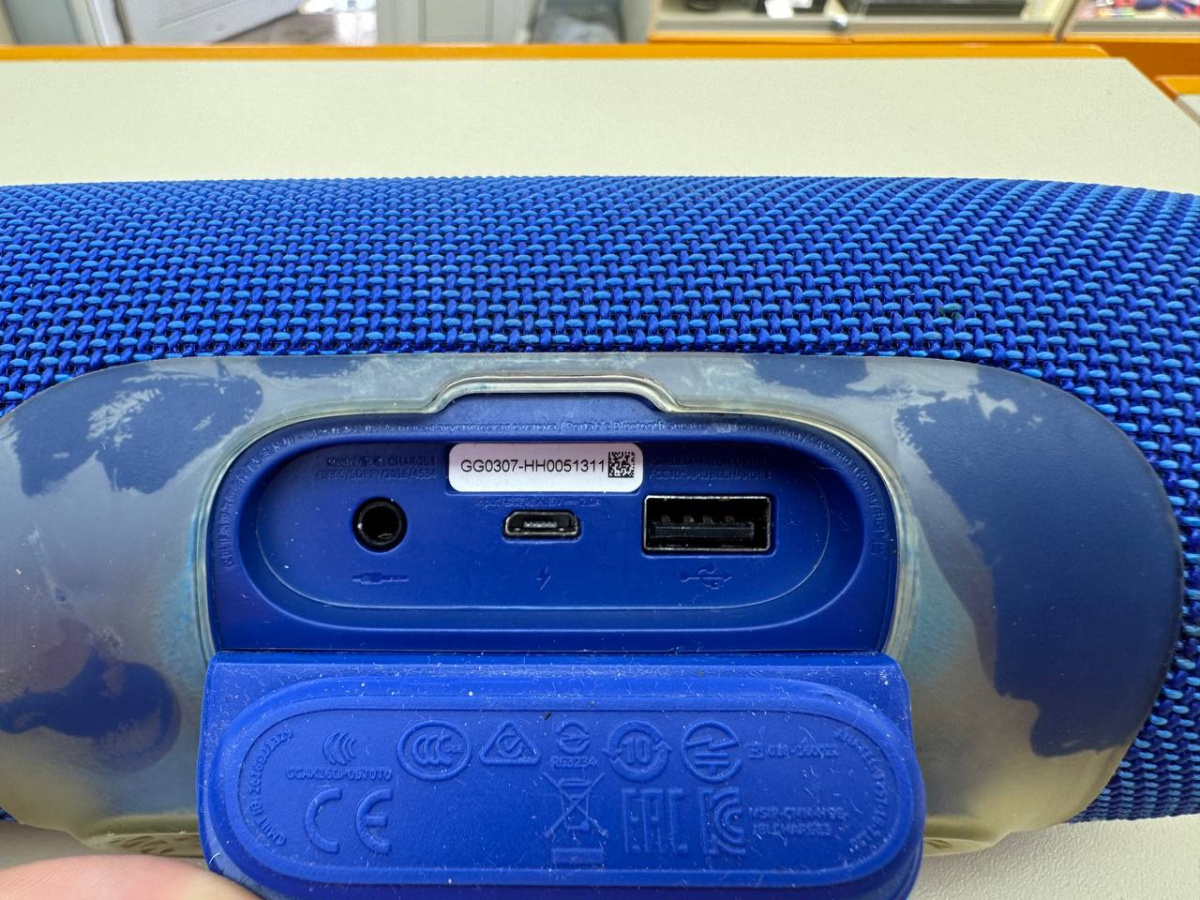 Портативная акустика JBL CHARGE 3