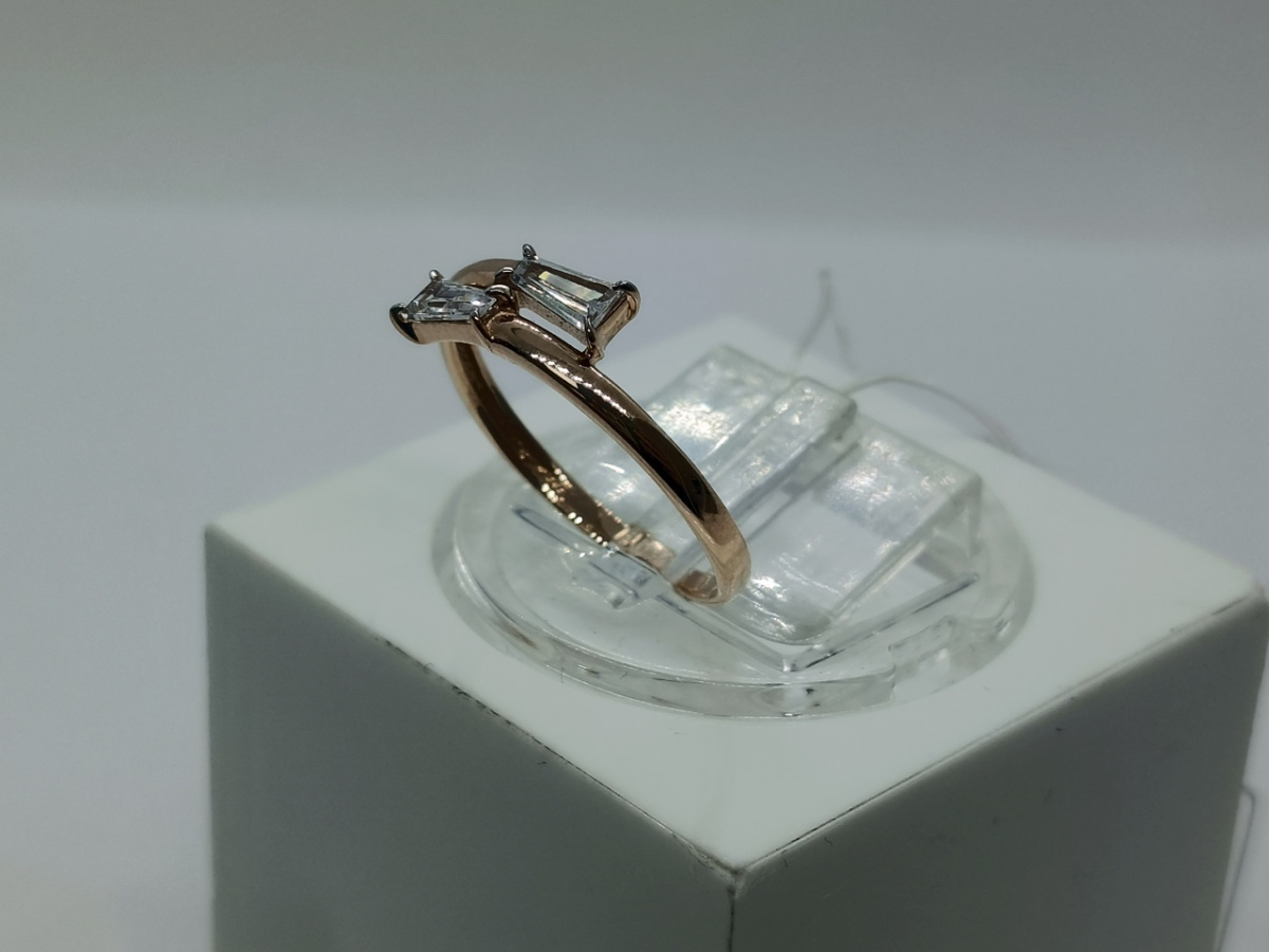 КОЛЬЦО С КАМНЯМИ (Au 585)