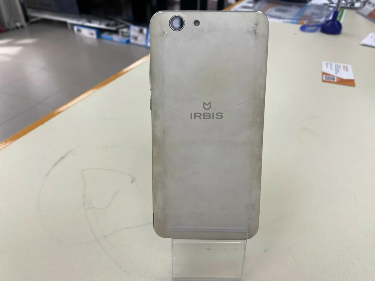 Смартфон Irbis SP57