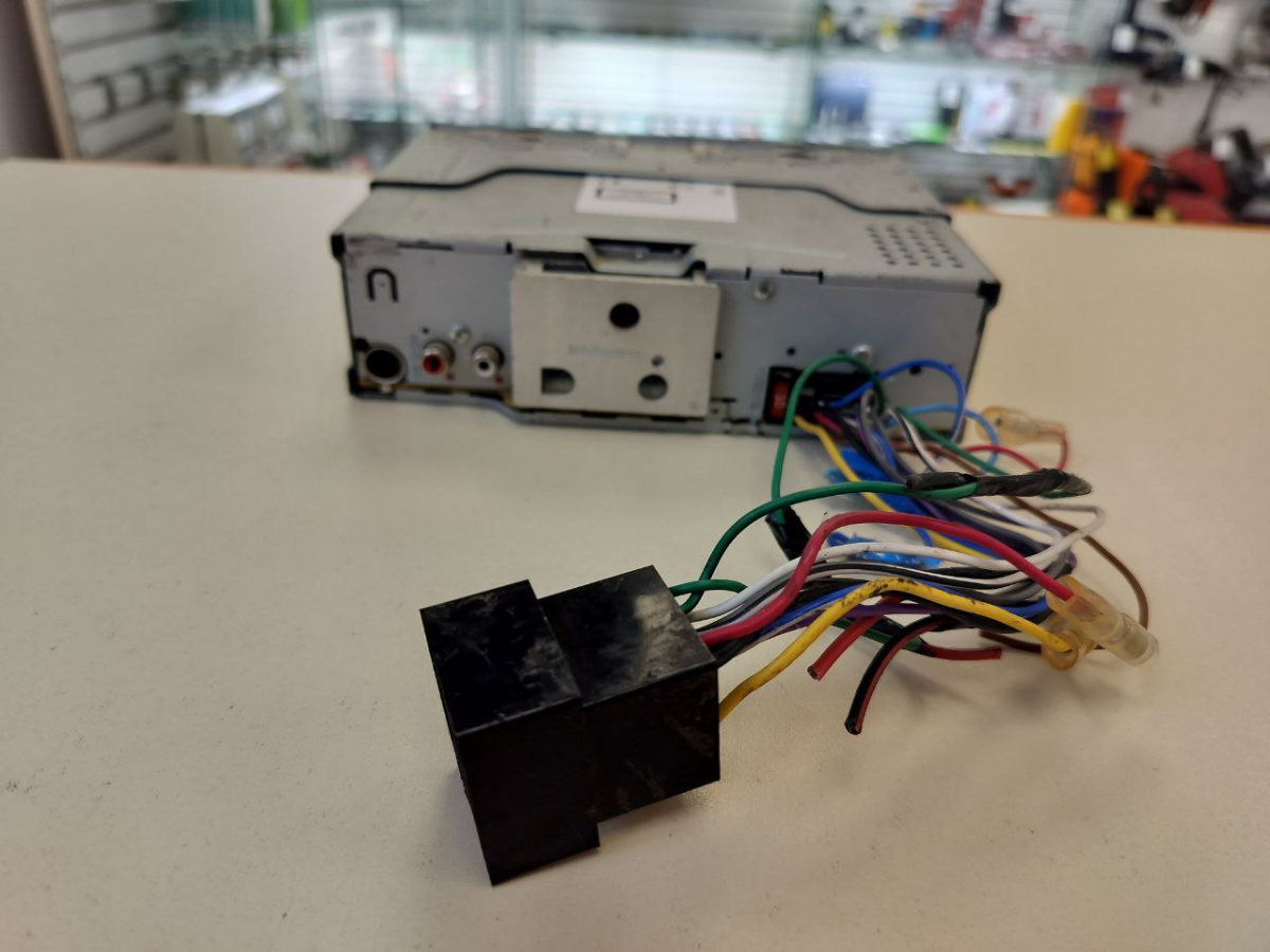 Автомагнитола Kenwood KDC-4054UB