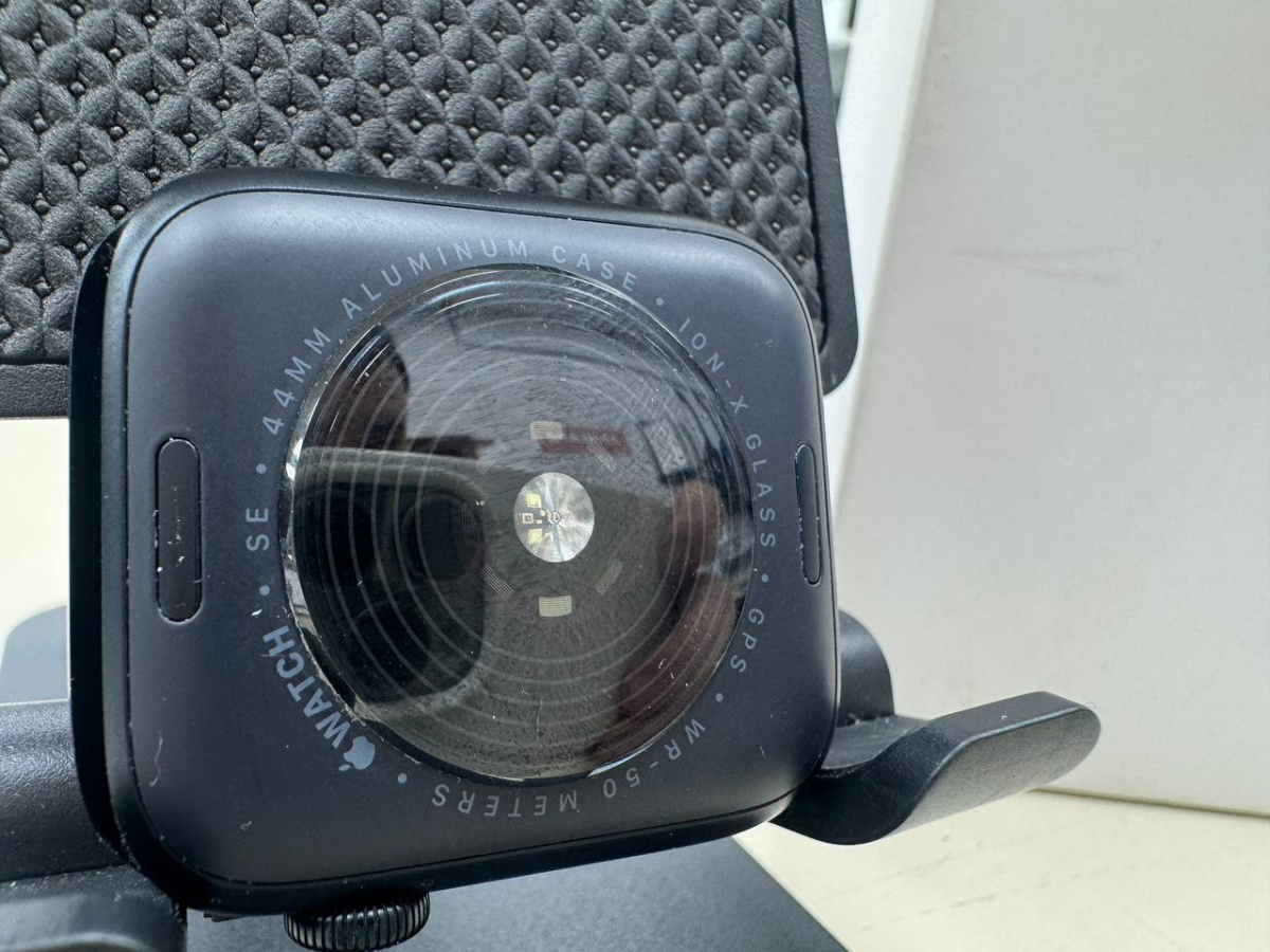 Смарт-часы Apple Watch SE 2022 44mm