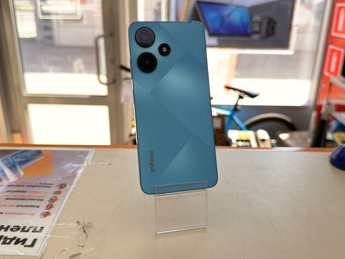 Смартфон Infinix HOT 30i 4/64