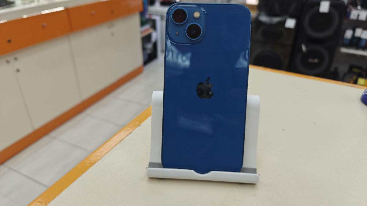 Смартфон Apple iPhone 13 128Gb