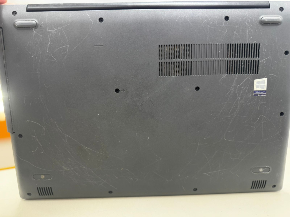 Ноутбук Lenovo; Core i3-7020U, GeForce MX150 (25 W), 4 Гб, 120 Гб, 1 Tb