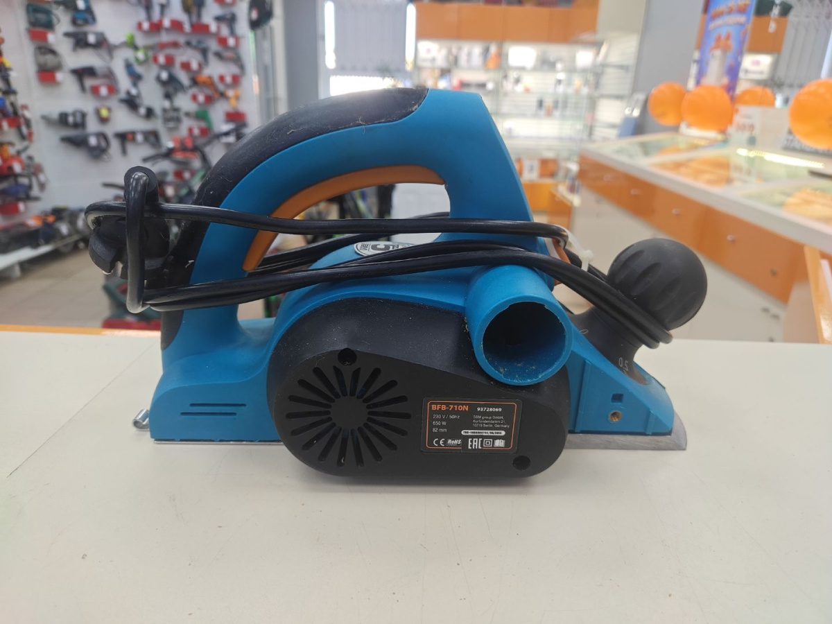 Электрорубанок Bort BFB-710N