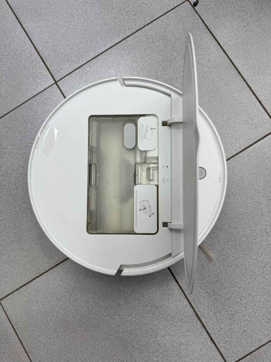 Пылесос Xiaomi Mi Robot Vacuum - Mop Essential белый;