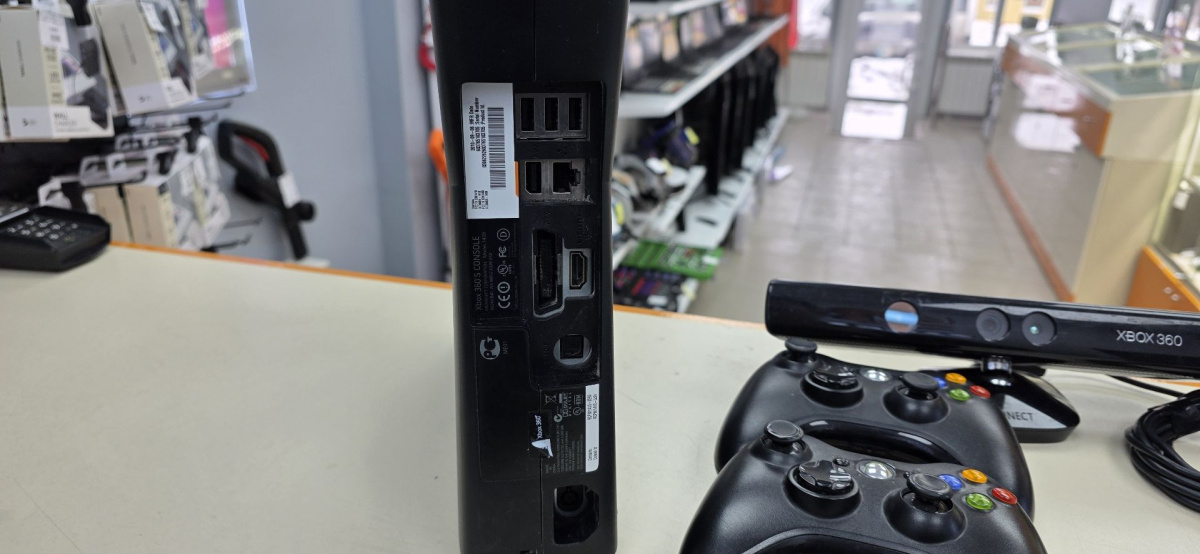 Игровая приставка Xbox 360 S