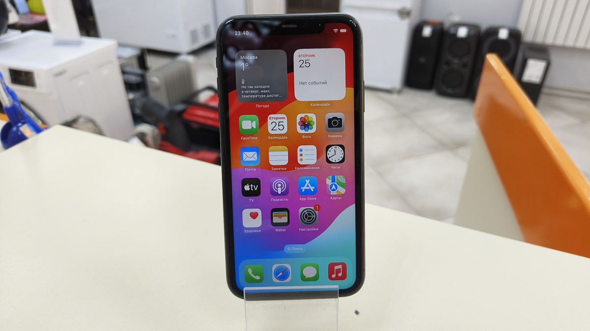 Смартфон Apple iPhone 11 64Gb