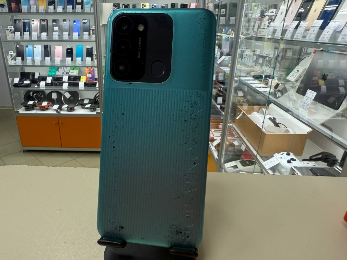 Смартфон Tecno Spark GO 2022 2/32