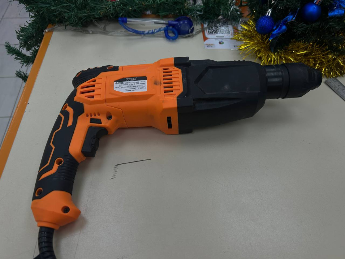 Перфоратор Вихрь П-1000К