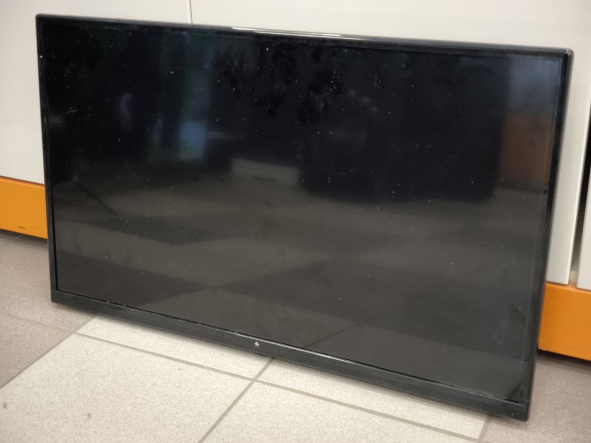 LED Телевизор Dexp 32H8001C