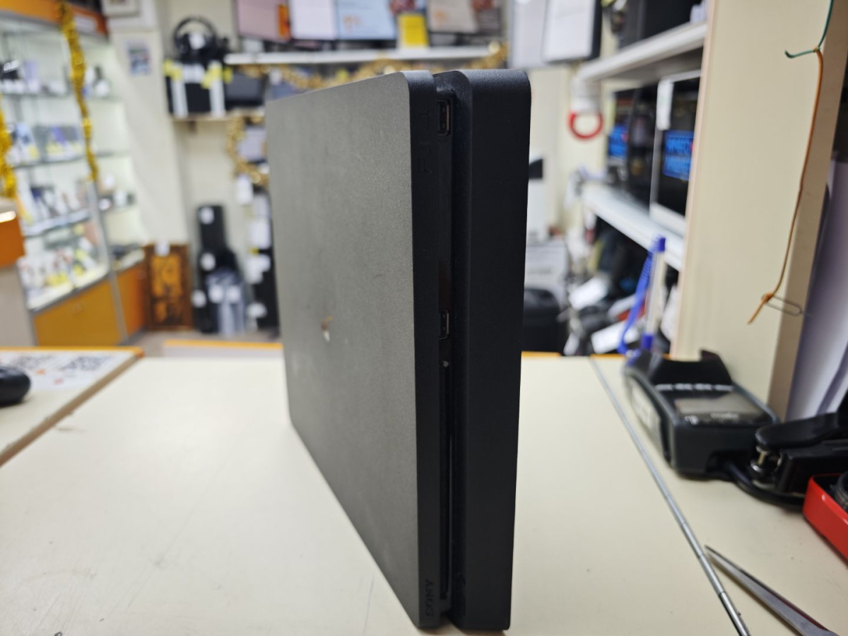 Игровая приставка PlayStation 4 Slim 1Tb