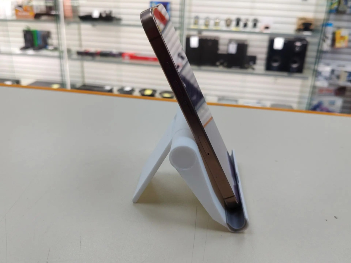 Смартфон Apple Iphone 16 Pro 128Gb