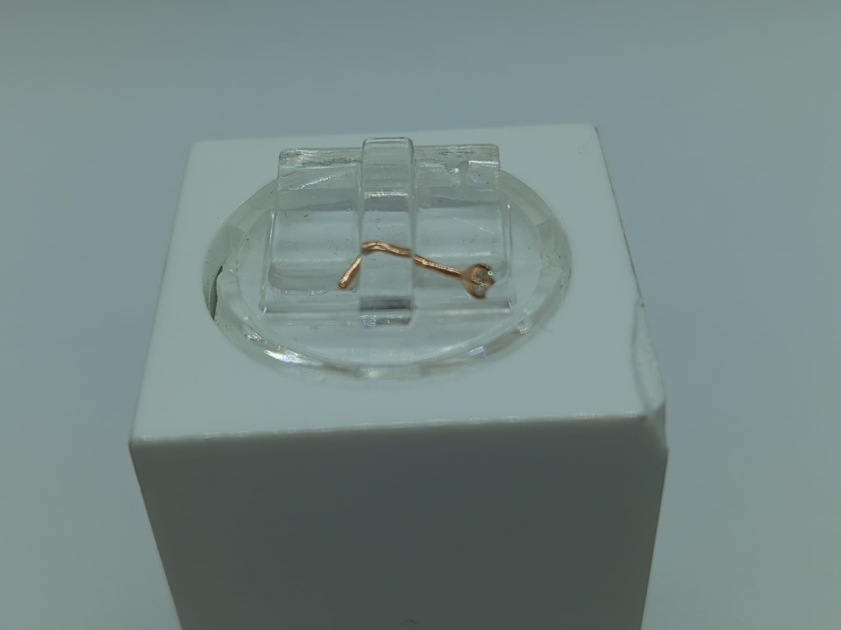 ПИРСИНГ С КАМНЕМ (Au 585)