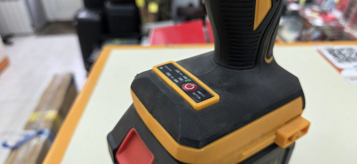 Гайковерт Dewalt 36V