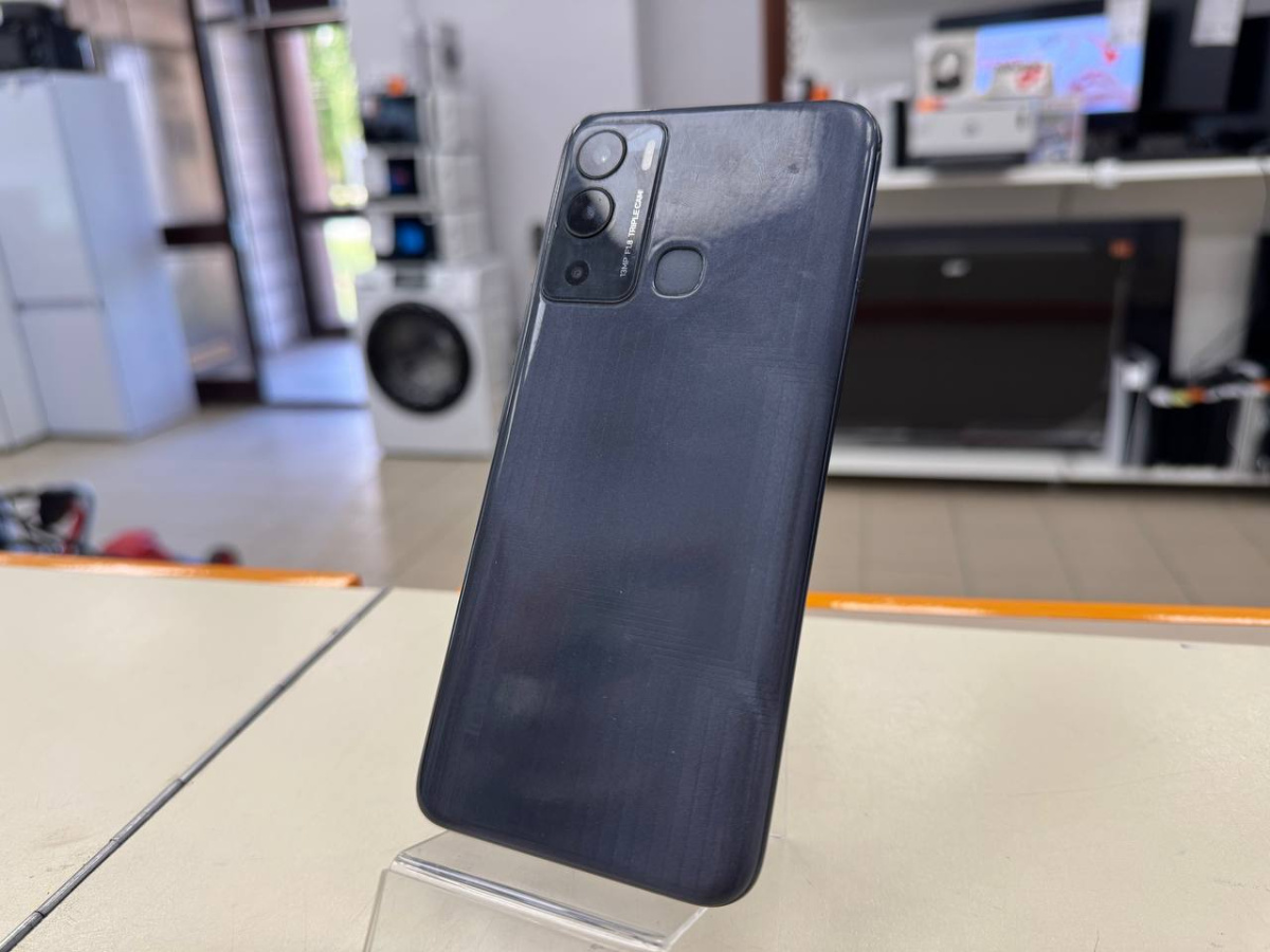 Смартфон Infinix HOT 12i 4/64