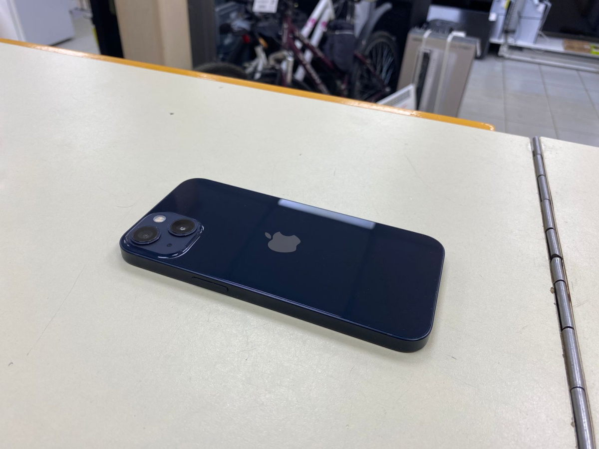 Смартфон Apple iPhone 13 128Gb
