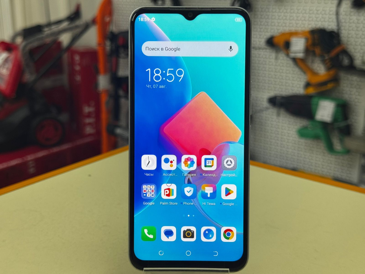 Смартфон Tecno Spark 8C 4/64