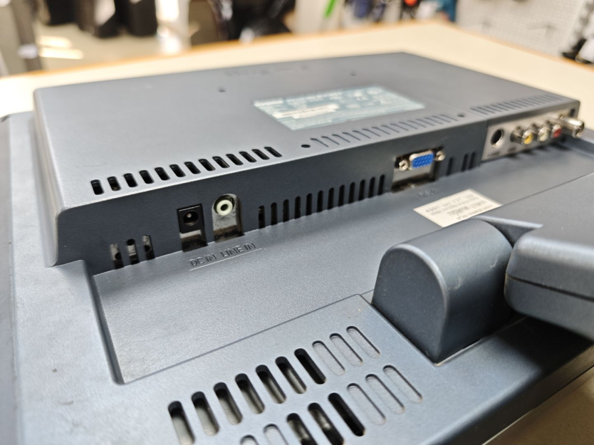 Монитор IIyama PROLITE E430T