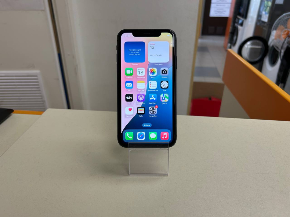 Смартфон Apple iPhone 11 64Gb