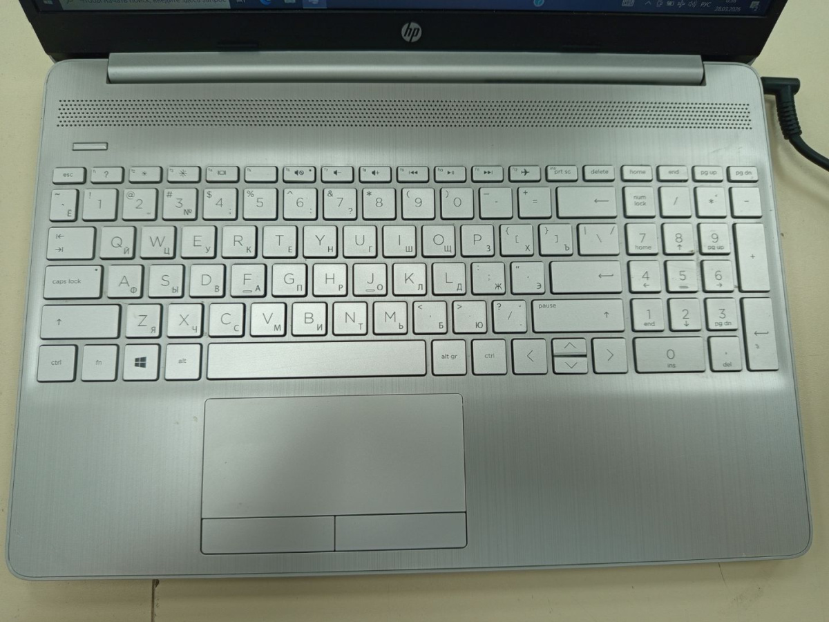 Ноутбук HP; Core i3-8145U, Intel UHD Graphics, 4 Гб, 240 Гб, Нет
