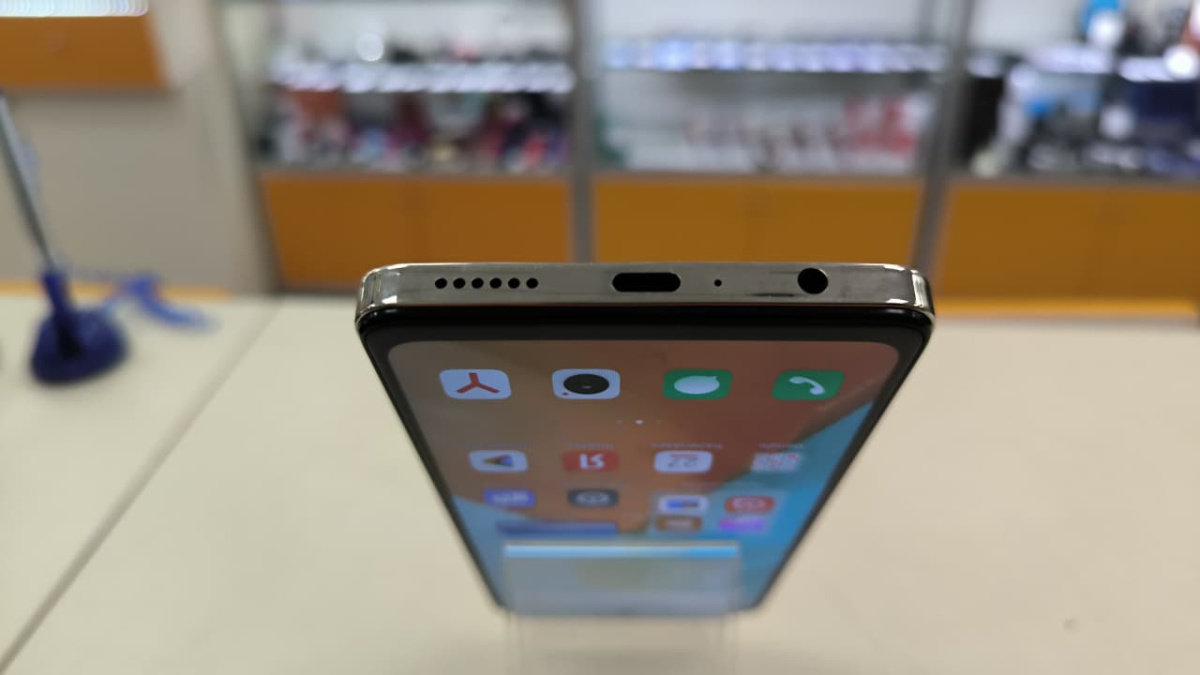 Смартфон Tecno SPARK 20 PRO 8/256
