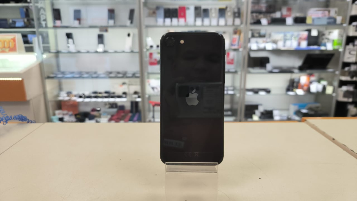 Смартфон Apple iPhone SE 2020 64Gb