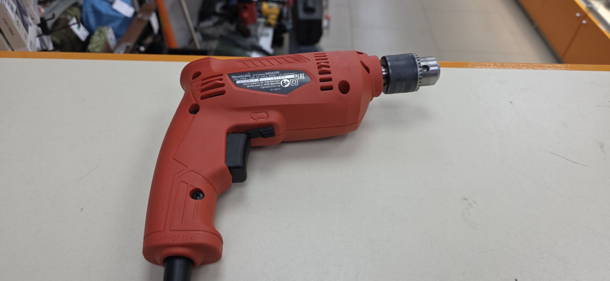 Дрель-безударная Makita M0600
