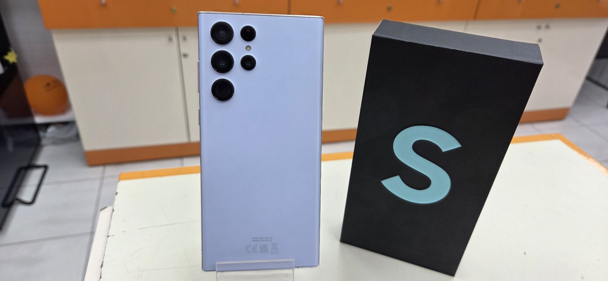 Смартфон Samsung Galaxy S22 Ultra 12/512