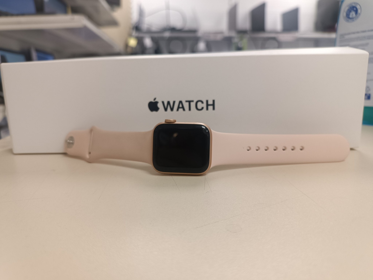 Смарт-часы Apple Watch SE 2020 40mm