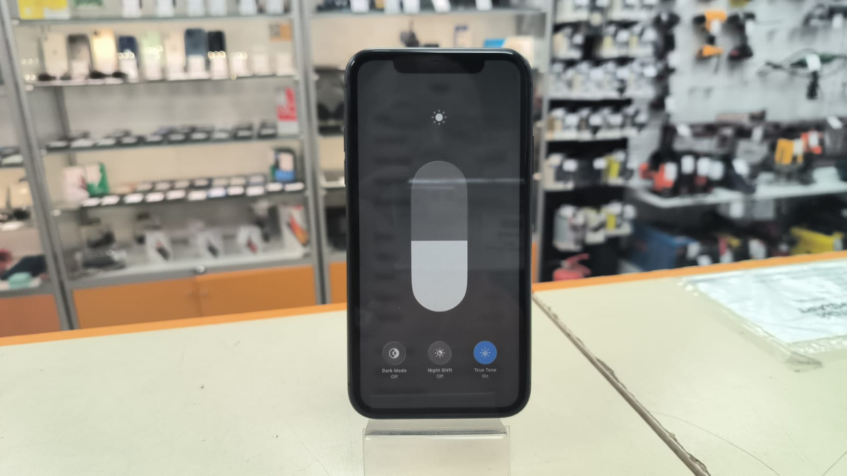 Смартфон Apple iPhone 11 64Gb