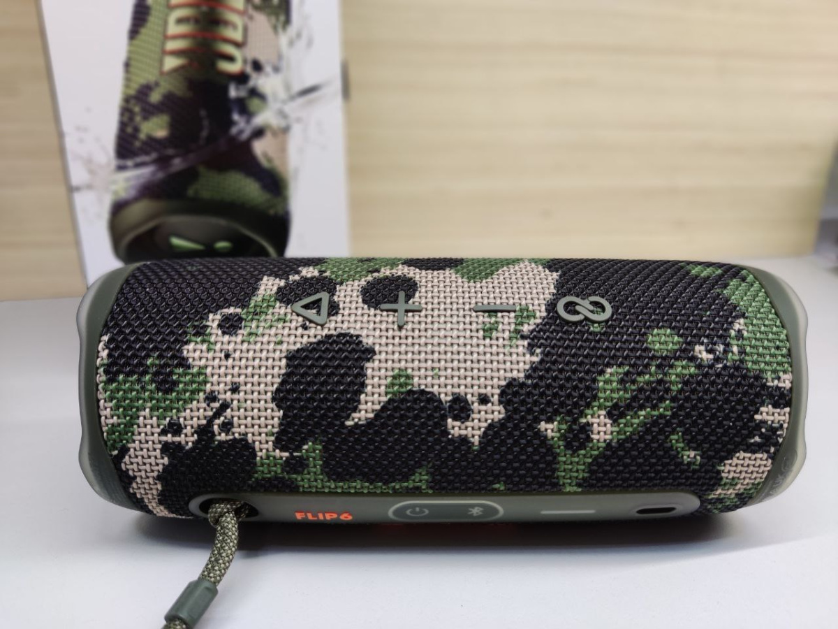 Портативная акустика JBL Flip 6;