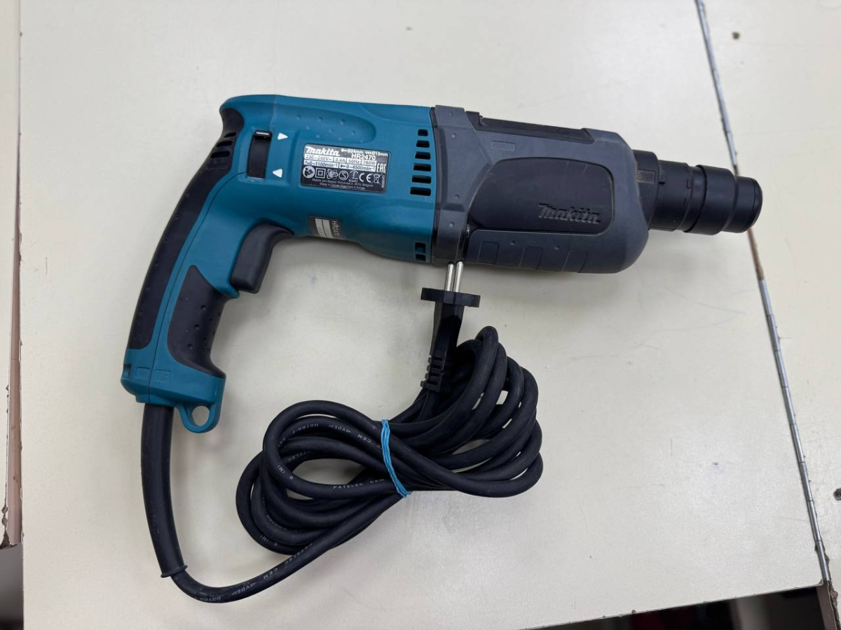 Перфоратор Makita HR 2470