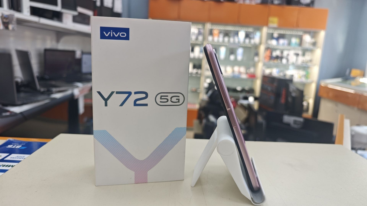 Смартфон Vivo Y72 12/256