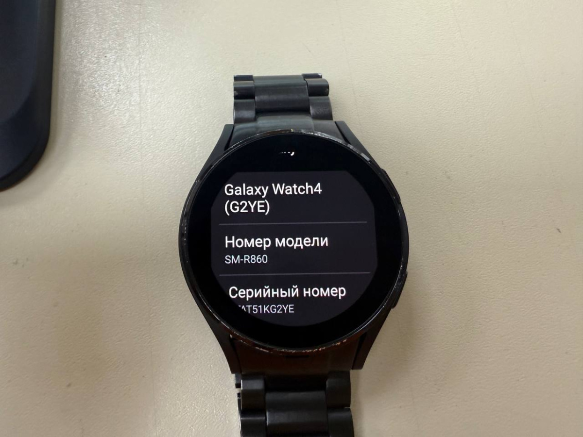 Смарт-часы Samsung Galaxy Watch 4