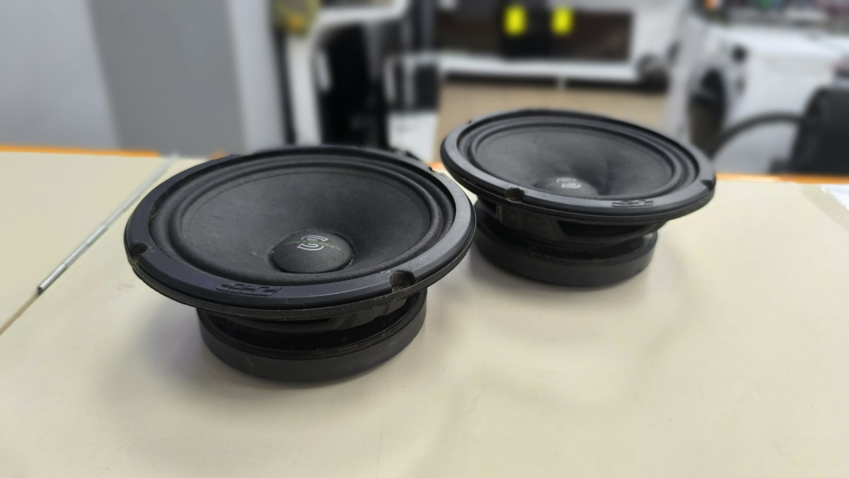 Автоакустика передняя Apocalypse AP-M60SQL