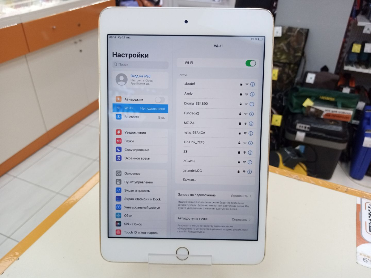 Планшет Apple iPad mini 4 32 ГБ A1538 (Wi-Fi)