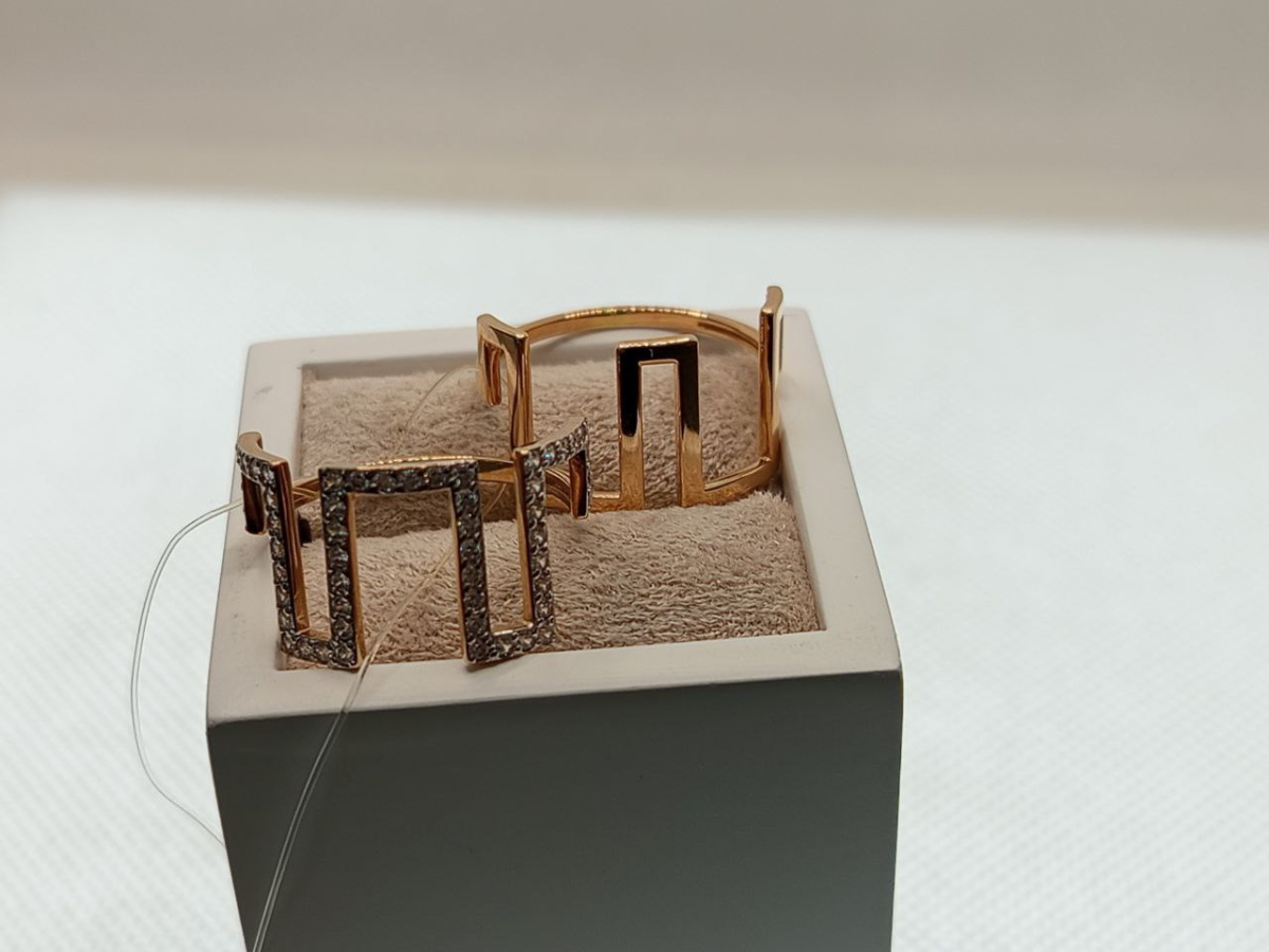 КОЛЬЦО С КАМНЯМИ (Au 585)