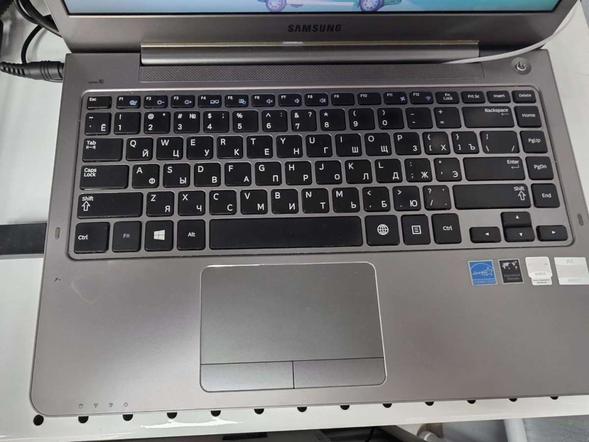 Ноутбук Samsung NP535U4C; A6-4455M, Radeon HD 7500G, 4 Гб, 500 Гб