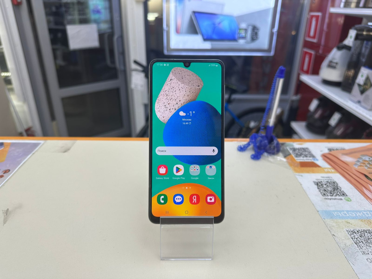 Смартфон Samsung Galaxy M32 6/128