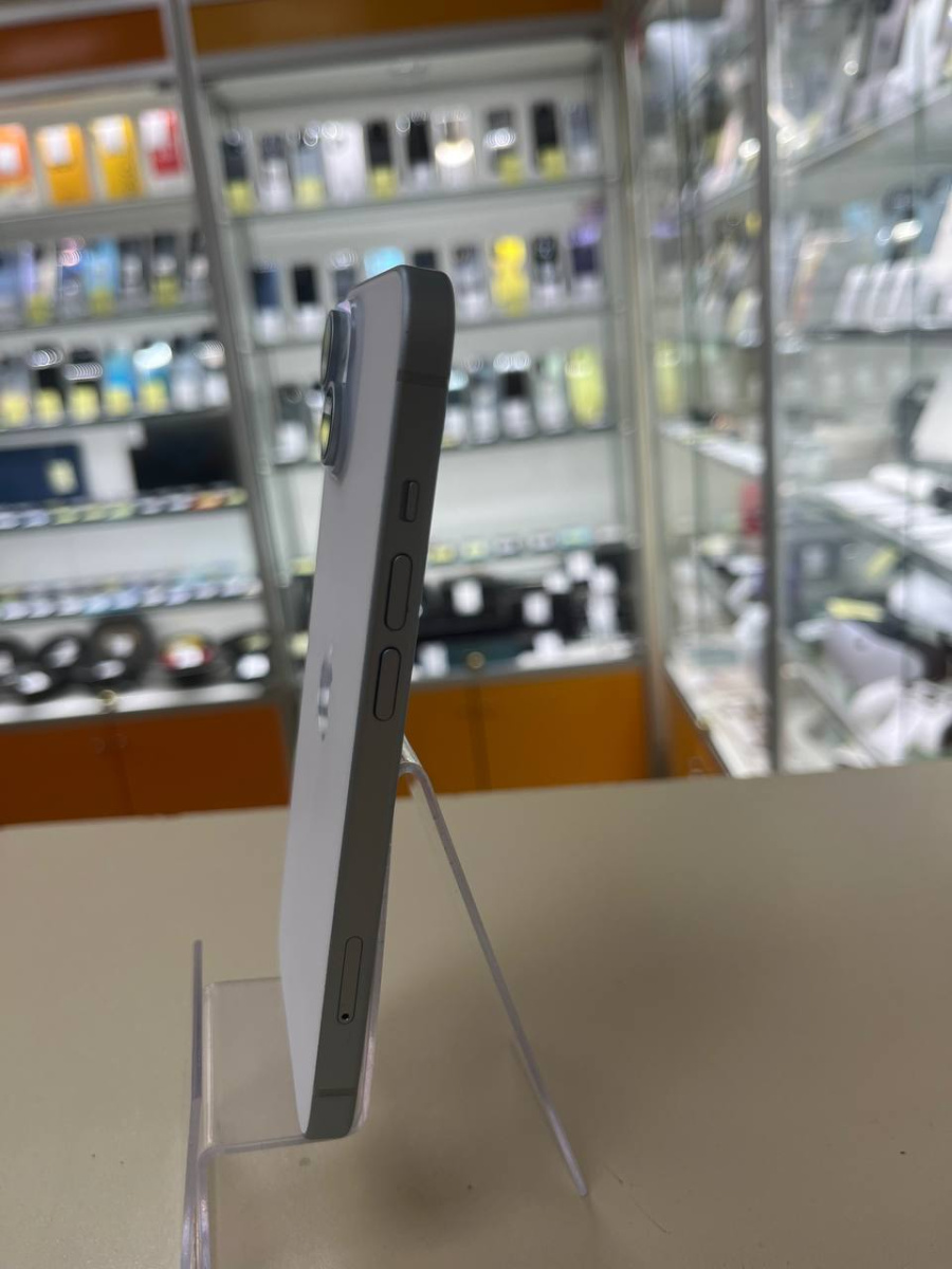 Смартфон Apple Iphone 15 128Gb