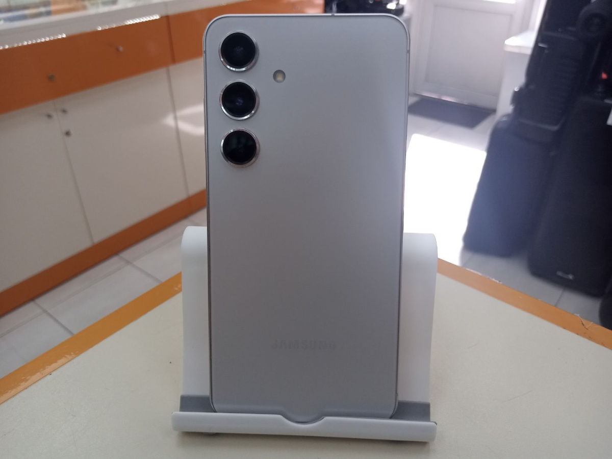 Смартфон Samsung Galaxy S24 8/256