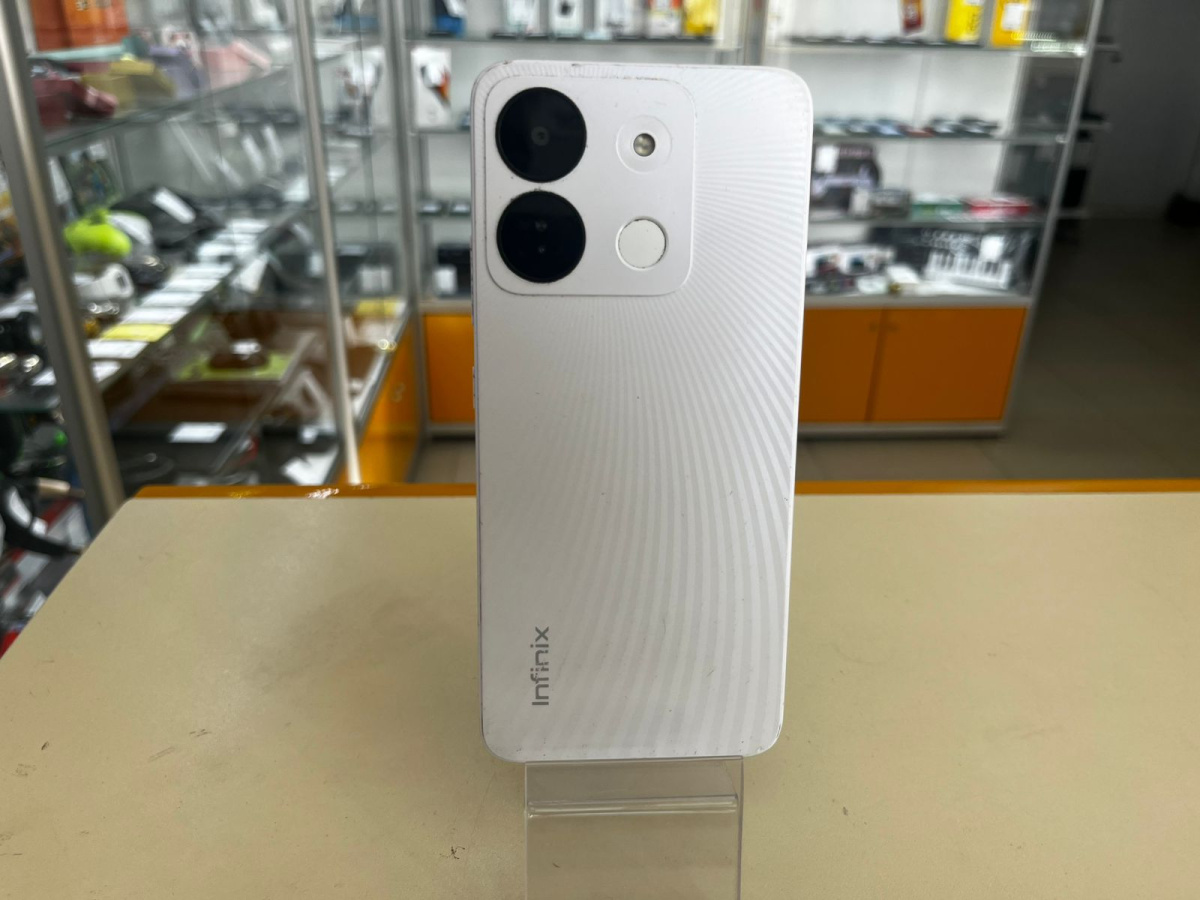 Смартфон Infinix Smart 7 4/64