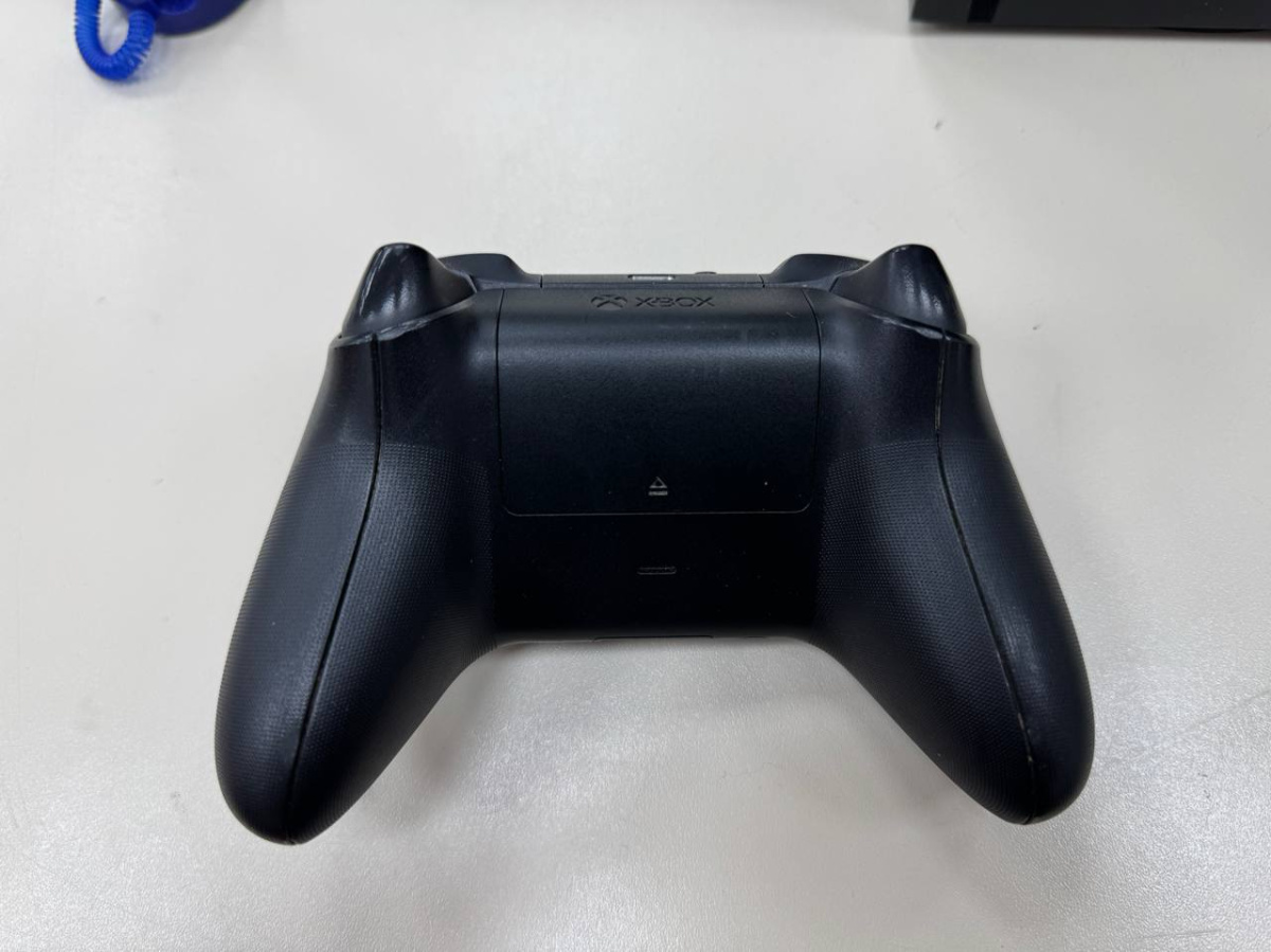 Игровая приставка Xbox Series X 1Tb