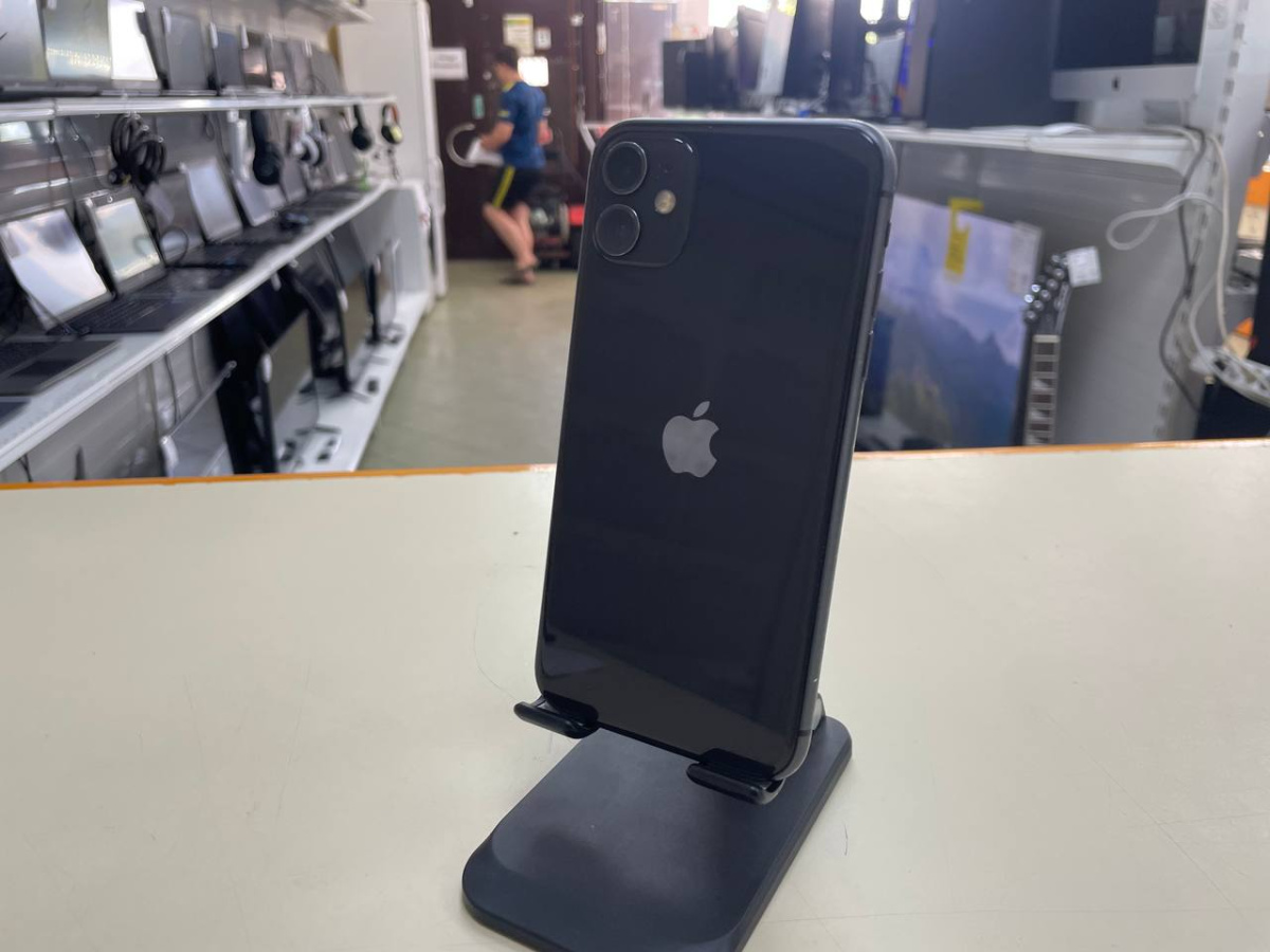 Смартфон Apple iPhone 11 64Gb