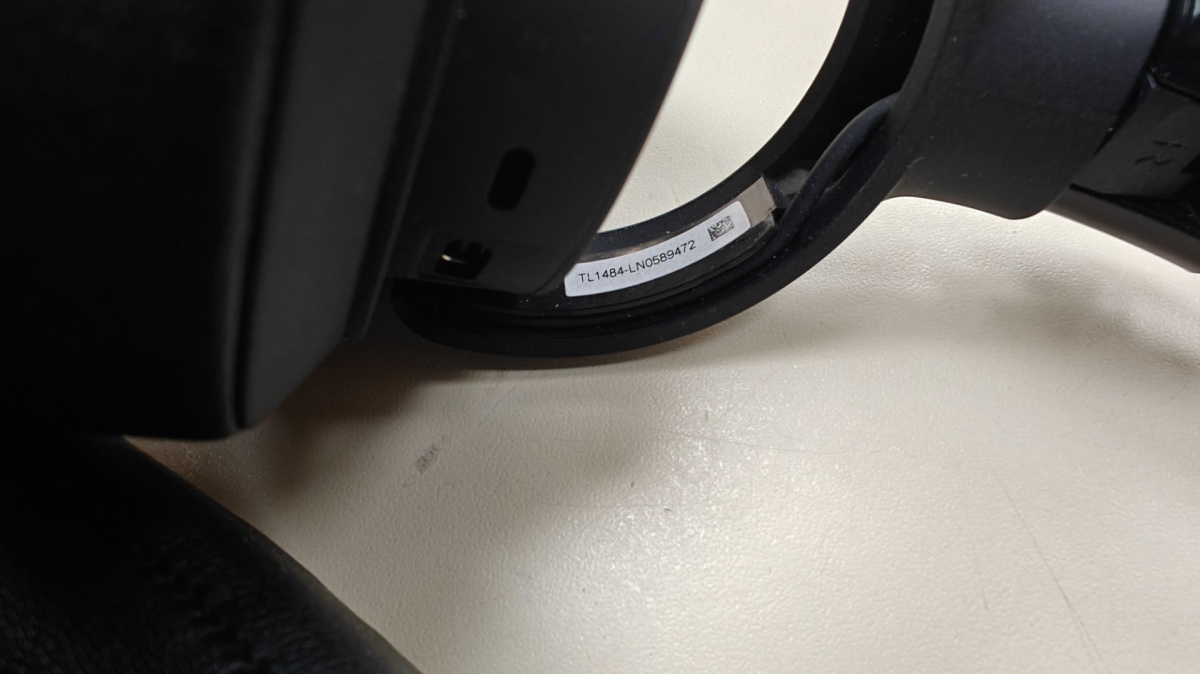 Наушники беспроводные JBL Tune 720BT;