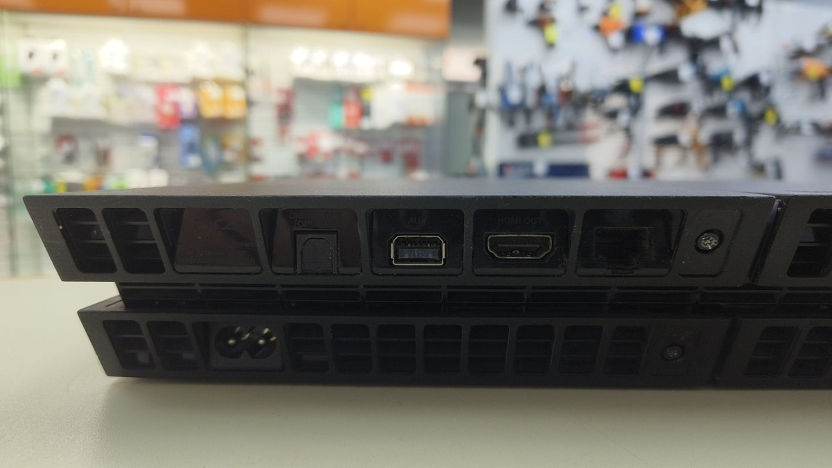 Игровая приставка PlayStation 4 1Tb